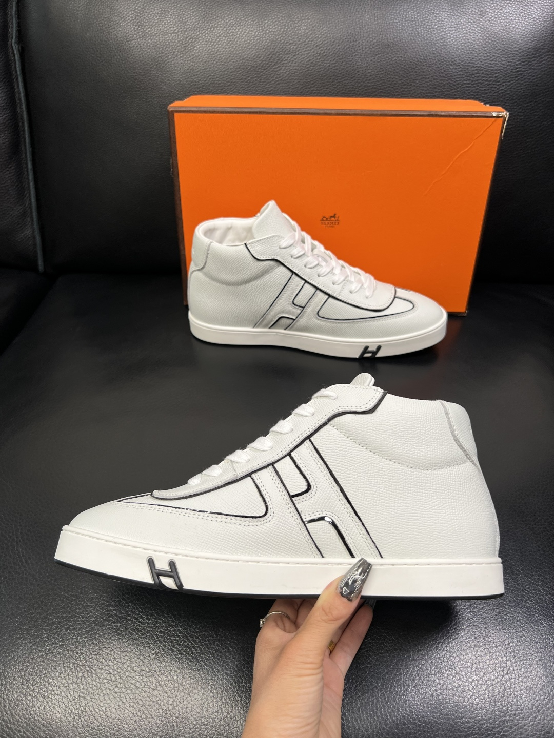 Hermes 高品质 顶级代购 爱马仕 专柜同步发售原厂配置，意大利进口原版牛皮面料，高品质拼接工艺，全