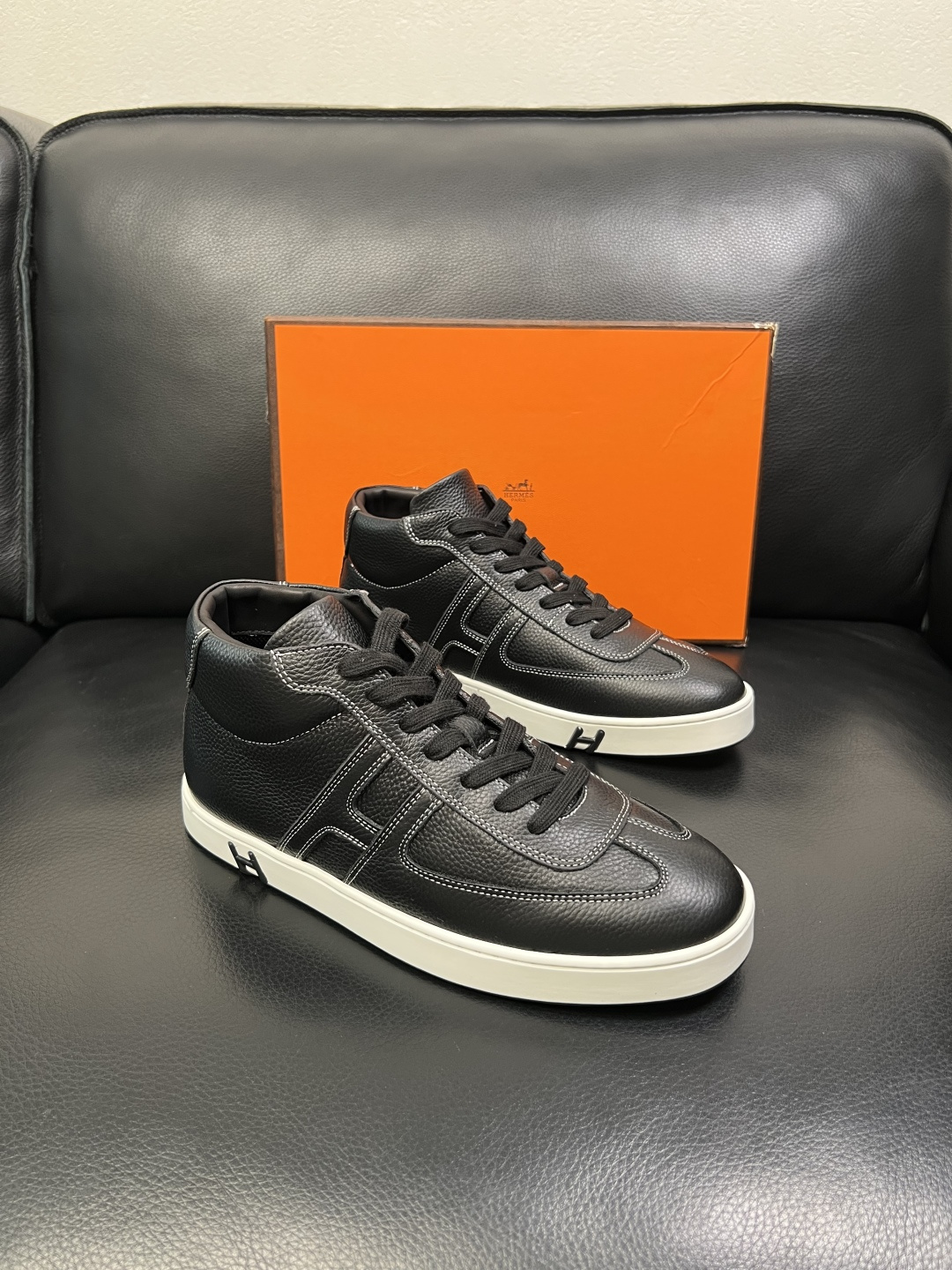 Hermes 高品质 顶级代购 爱马仕 专柜同步发售原厂配置，意大利进口原版牛皮面料，高品质拼接工艺，全