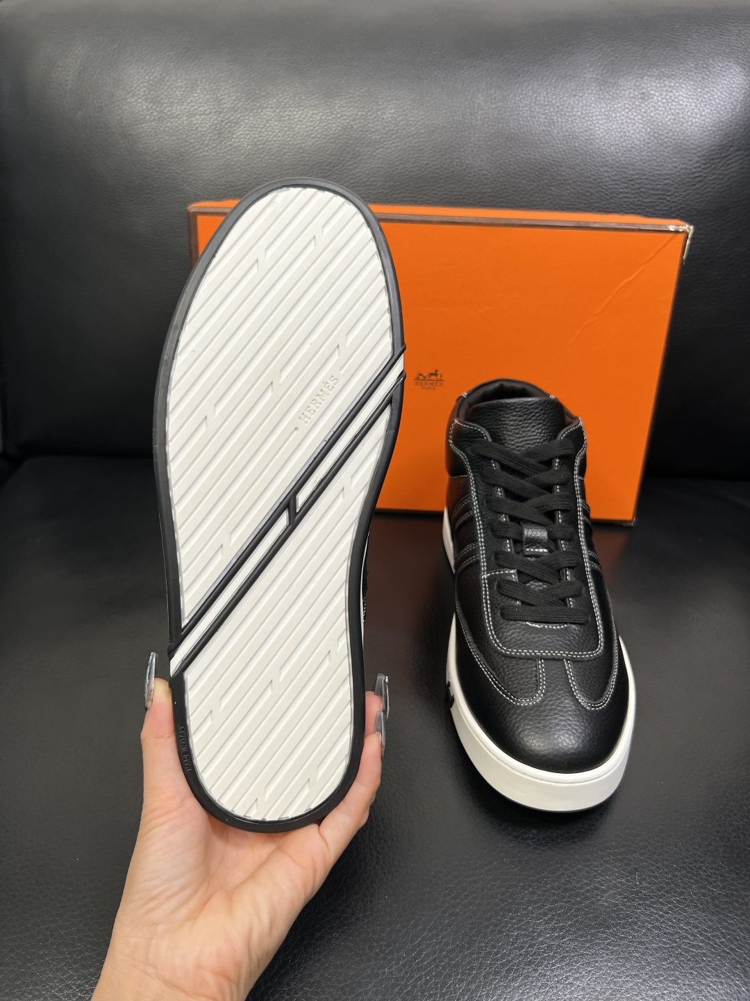 Hermes 高品质 顶级代购 爱马仕 专柜同步发售原厂配置，意大利进口原版牛皮面料，高品质拼接工艺，全