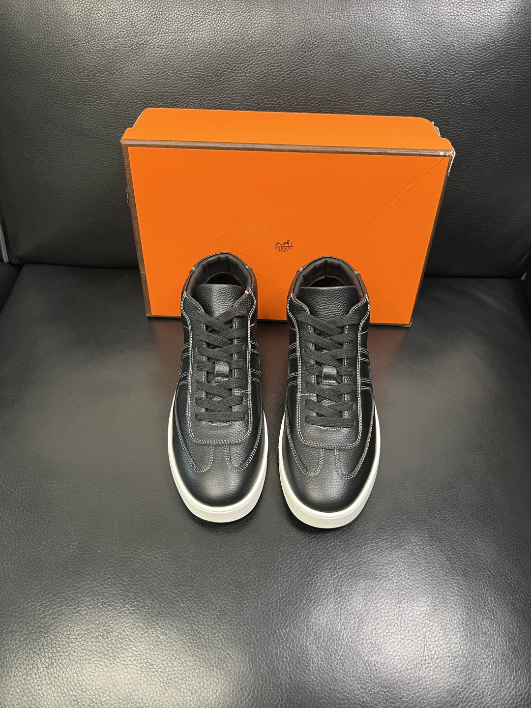 Hermes 高品质 顶级代购 爱马仕 专柜同步发售原厂配置，意大利进口原版牛皮面料，高品质拼接工艺，全