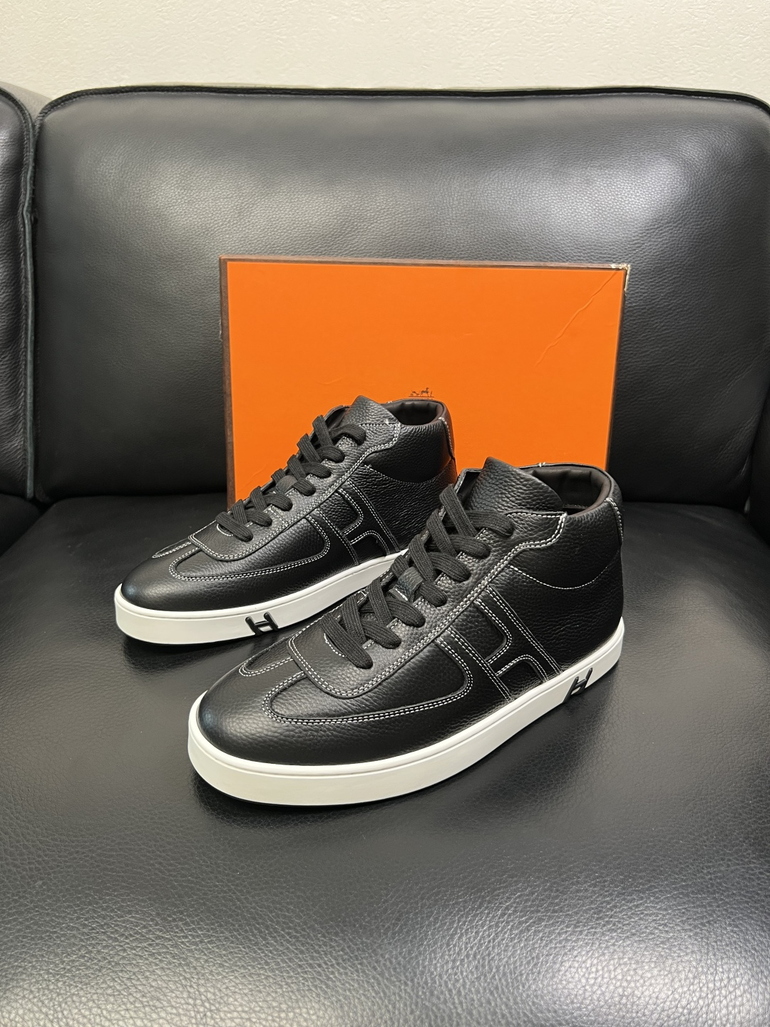 Hermes 高品质 顶级代购 爱马仕 专柜同步发售原厂配置，意大利进口原版牛皮面料，高品质拼接工艺，全