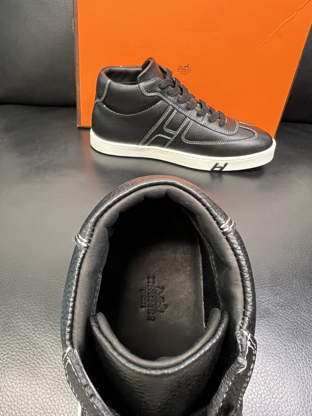 Hermes 高品质 顶级代购 爱马仕 专柜同步发售原厂配置，意大利进口原版牛皮面料，高品质拼接工艺，全