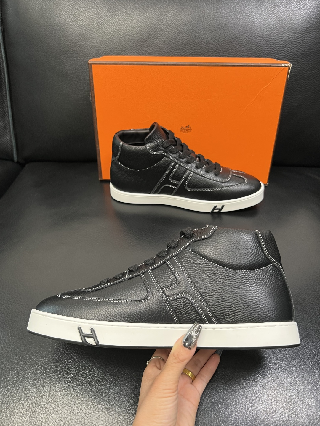 Hermes 高品质 顶级代购 爱马仕 专柜同步发售原厂配置，意大利进口原版牛皮面料，高品质拼接工艺，全