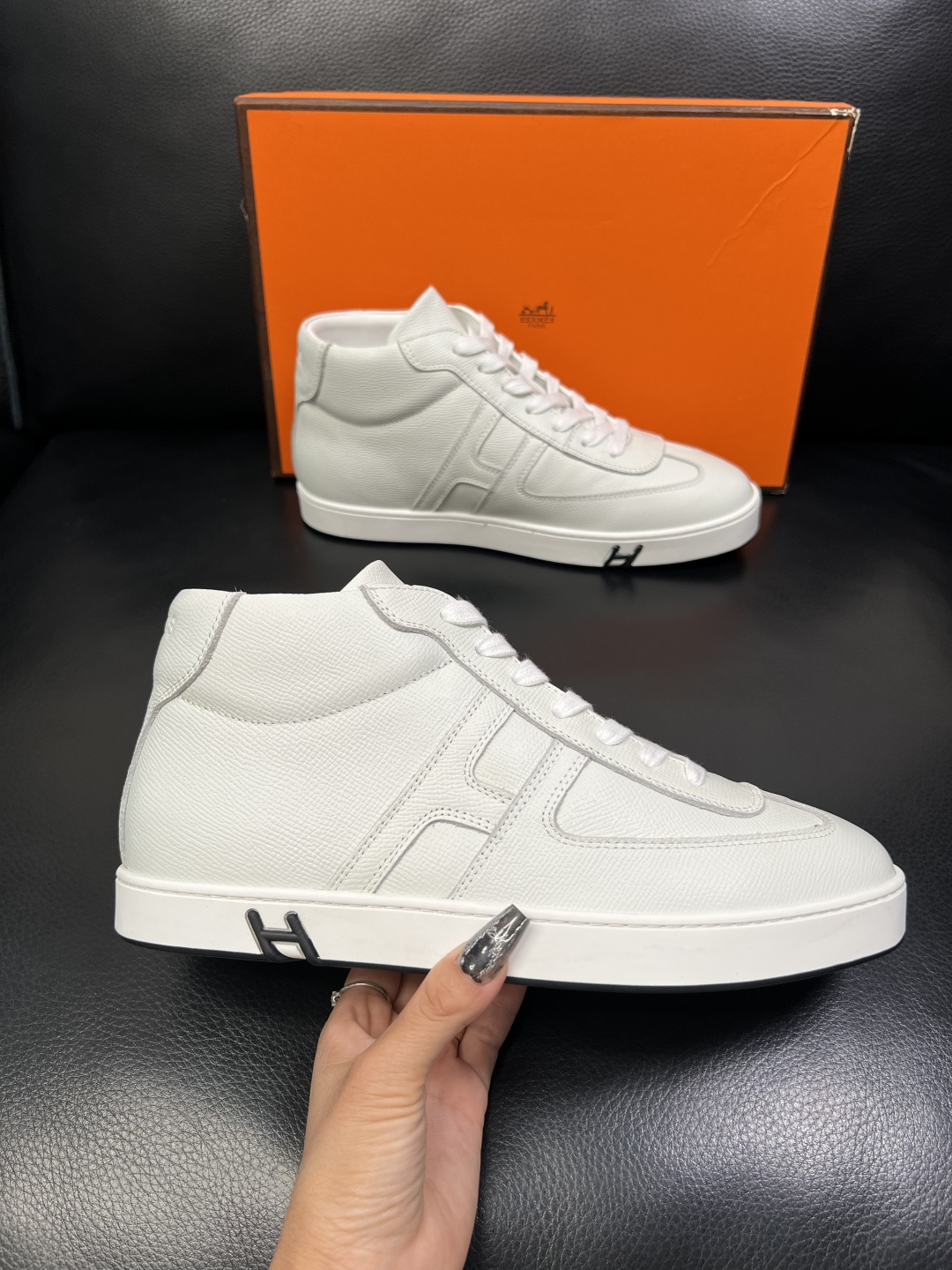 Hermes 高品质 顶级代购 爱马仕 专柜同步发售原厂配置，意大利进口原版牛皮面料，高品质拼接工艺，全