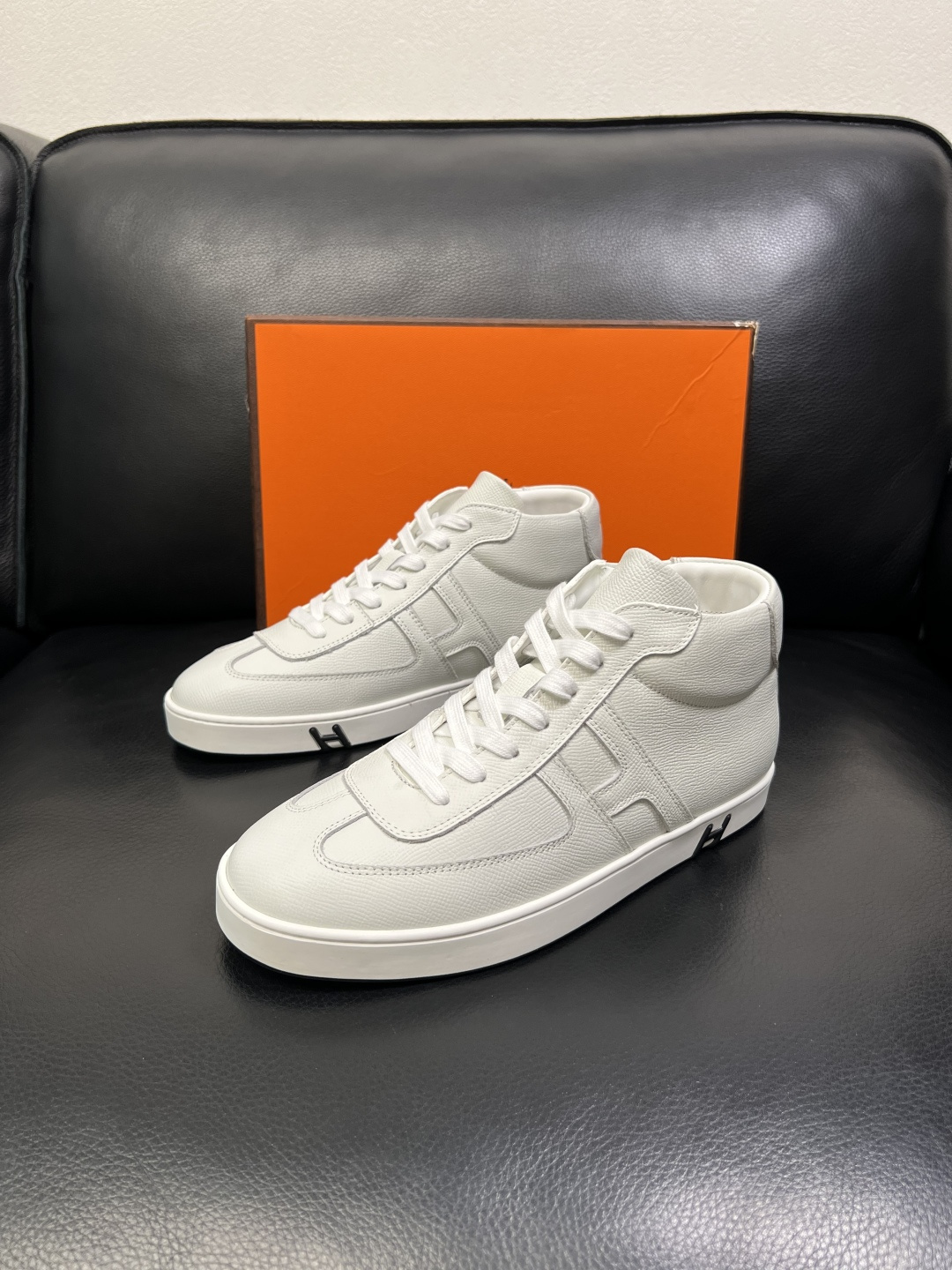 Hermes 高品质 顶级代购 爱马仕 专柜同步发售原厂配置，意大利进口原版牛皮面料，高品质拼接工艺，全