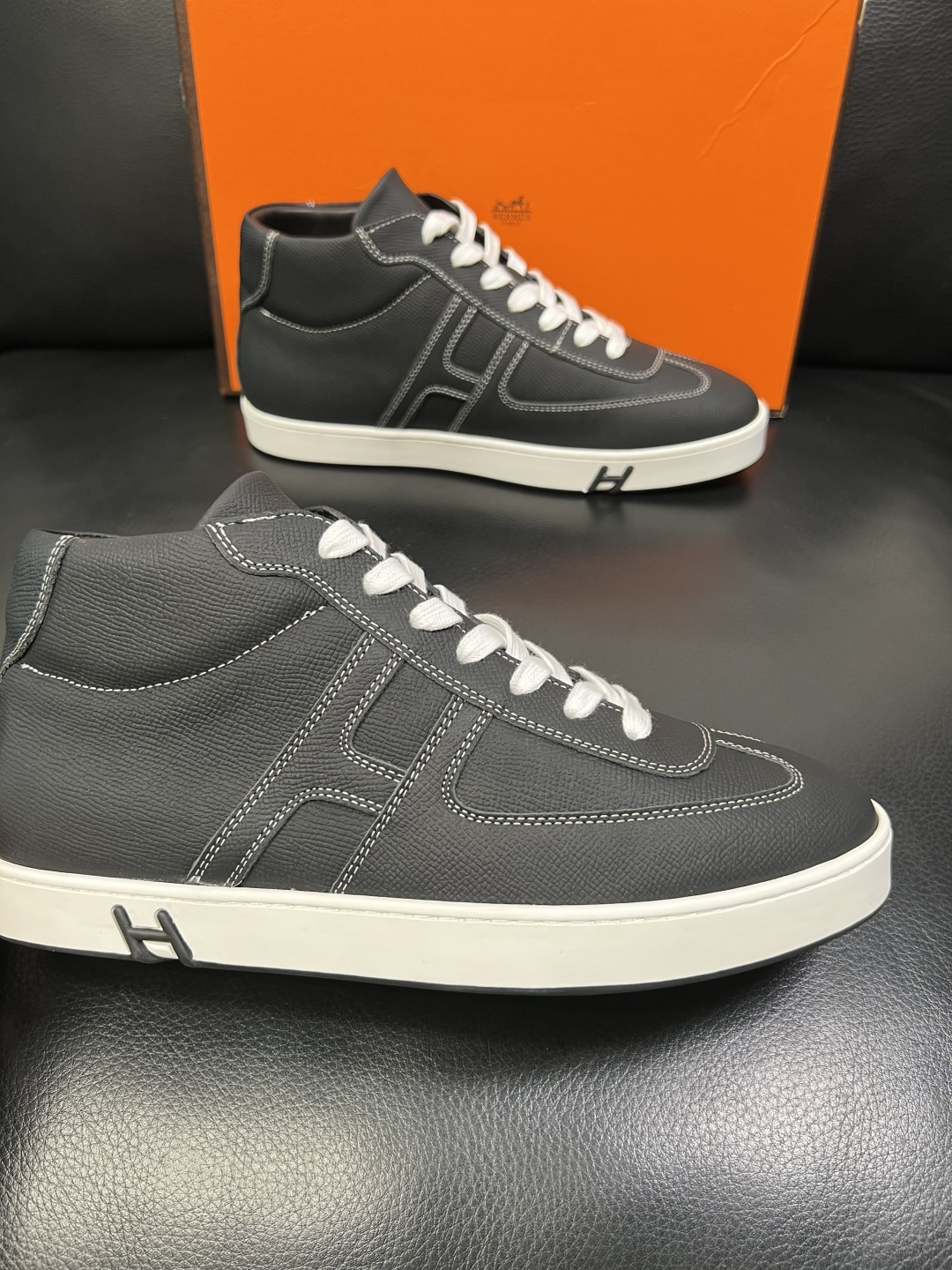 Hermes 高品质 顶级代购 爱马仕 专柜同步发售原厂配置，意大利进口原版牛皮面料，高品质拼接工艺，全