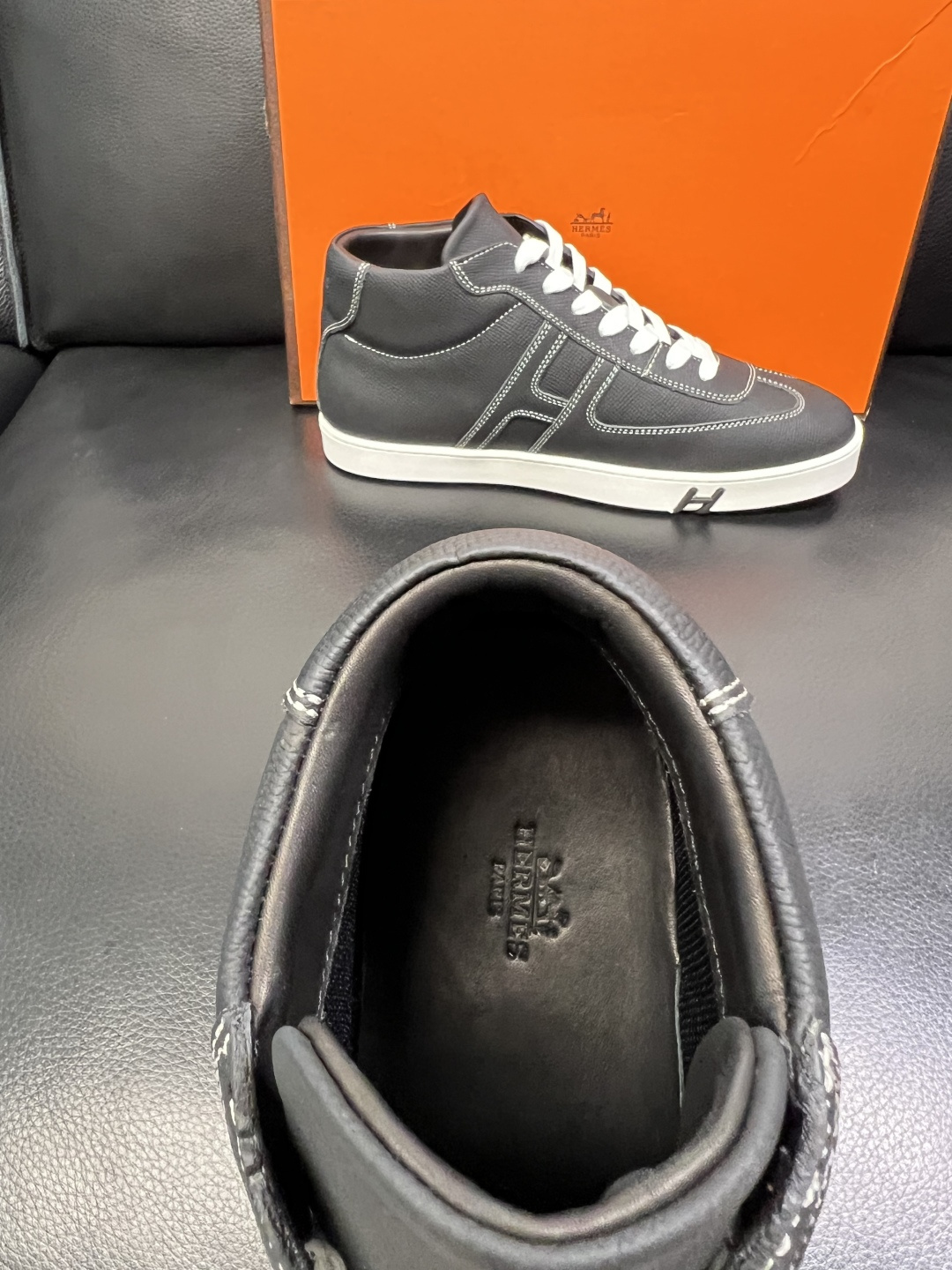 Hermes 高品质 顶级代购 爱马仕 专柜同步发售原厂配置，意大利进口原版牛皮面料，高品质拼接工艺，全