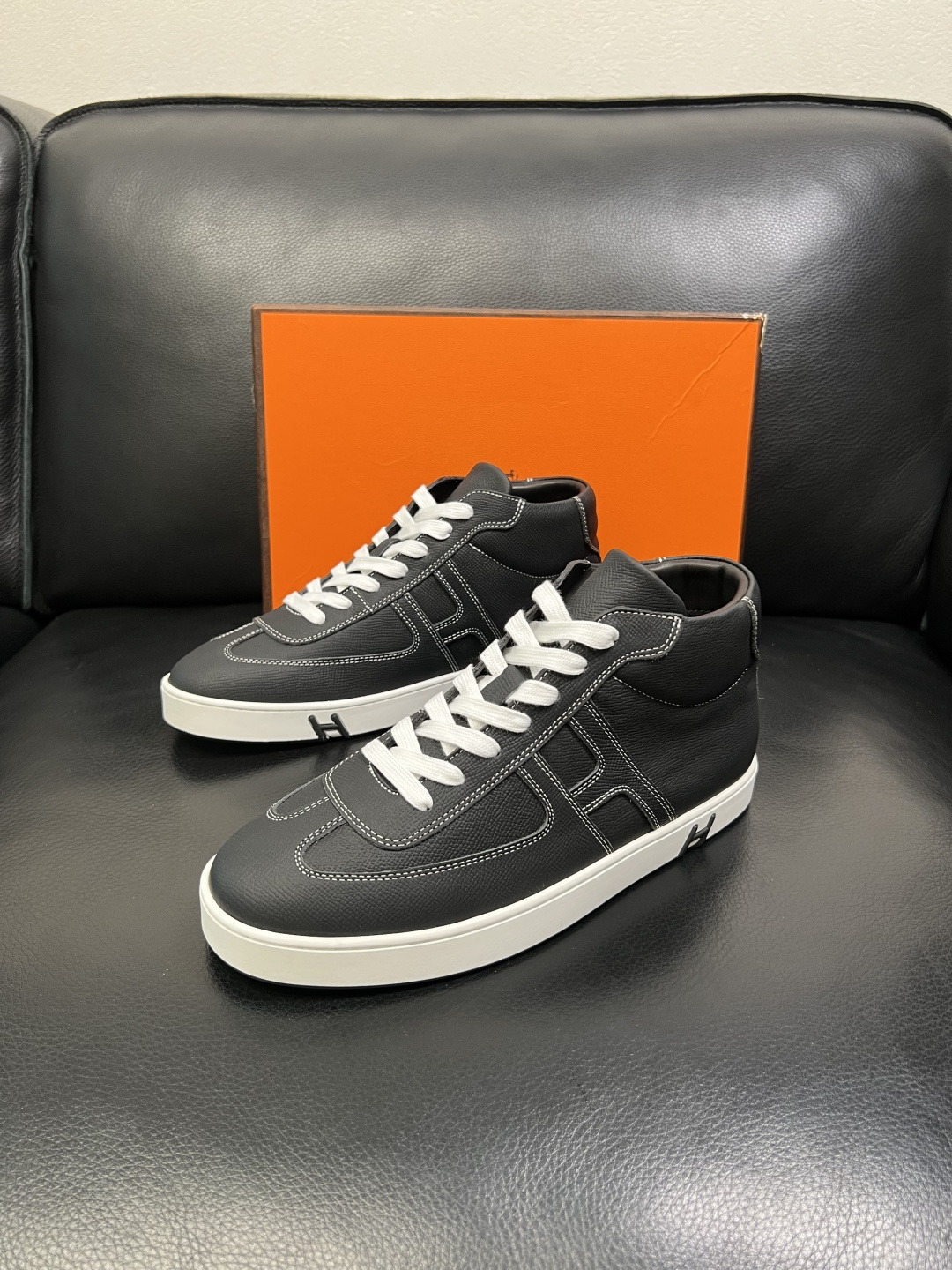 Hermes 高品质 顶级代购 爱马仕 专柜同步发售原厂配置，意大利进口原版牛皮面料，高品质拼接工艺，全