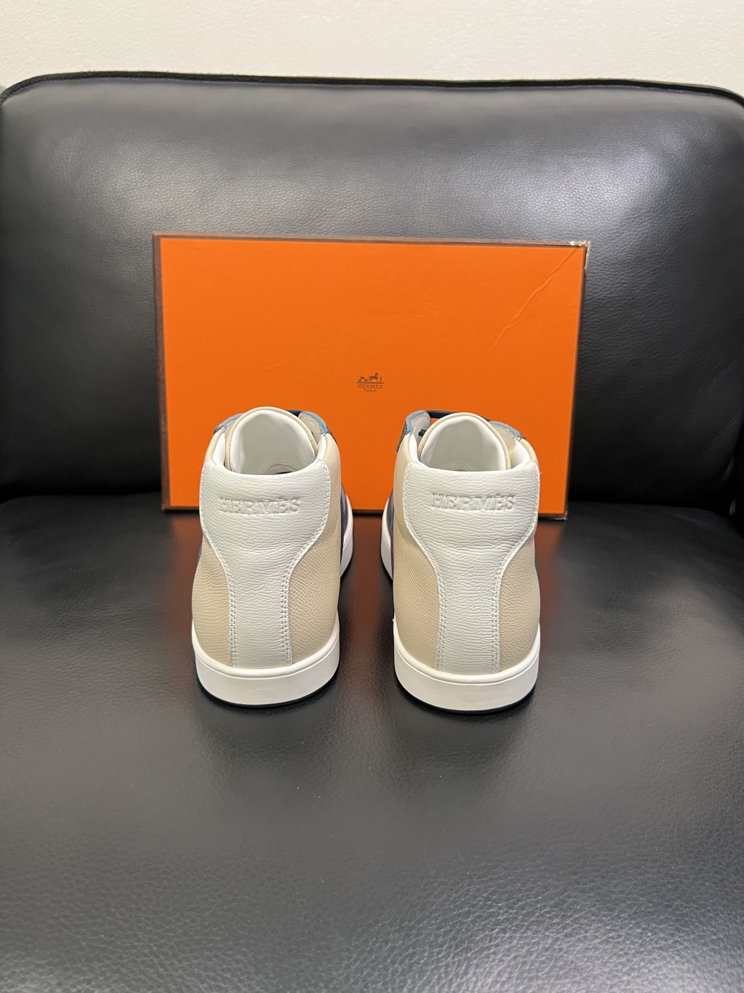 Hermes 高品质 顶级代购 爱马仕 专柜同步发售原厂配置，意大利进口原版牛皮面料，高品质拼接工艺，全