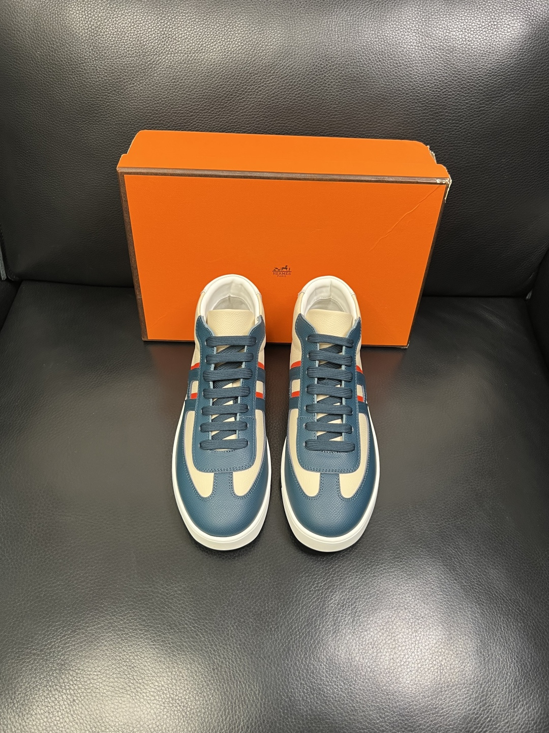 Hermes 高品质 顶级代购 爱马仕 专柜同步发售原厂配置，意大利进口原版牛皮面料，高品质拼接工艺，全