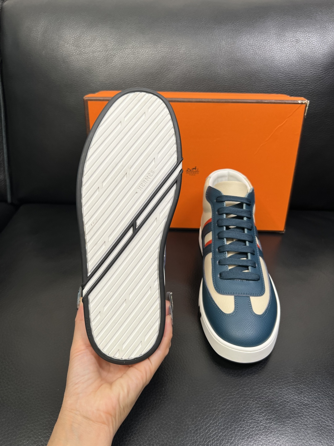 Hermes 高品质 顶级代购 爱马仕 专柜同步发售原厂配置，意大利进口原版牛皮面料，高品质拼接工艺，全