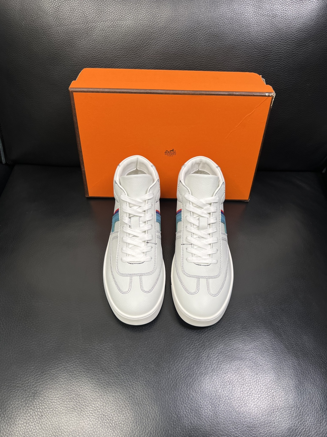 Hermes 高品质 顶级代购 爱马仕 专柜同步发售原厂配置，意大利进口原版牛皮面料，高品质拼接工艺，全