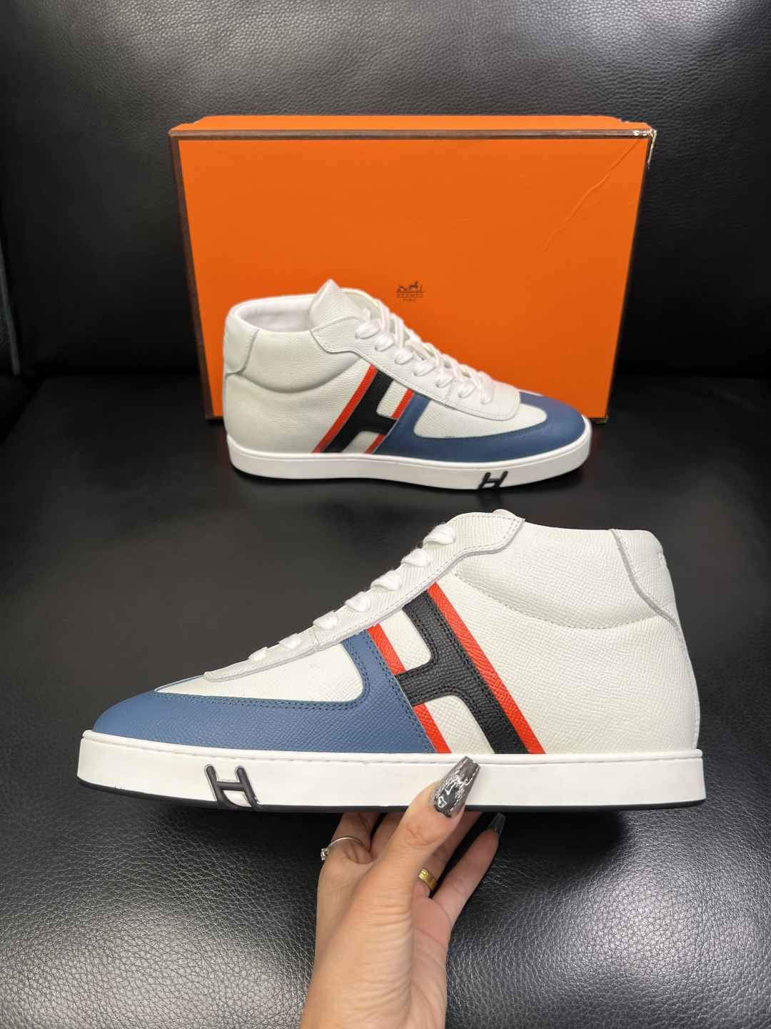 Hermes 高品质 顶级代购 爱马仕 专柜同步发售原厂配置，意大利进口原版牛皮面料，高品质拼接工艺，全