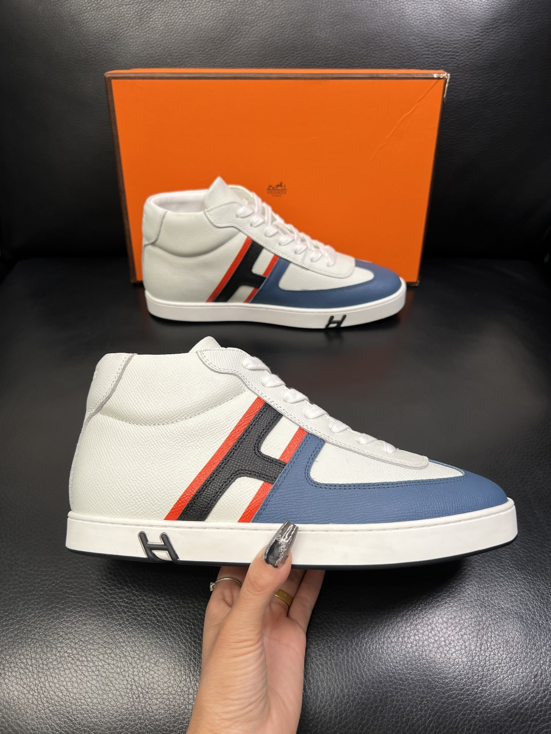 Hermes 高品质 顶级代购 爱马仕 专柜同步发售原厂配置，意大利进口原版牛皮面料，高品质拼接工艺，全