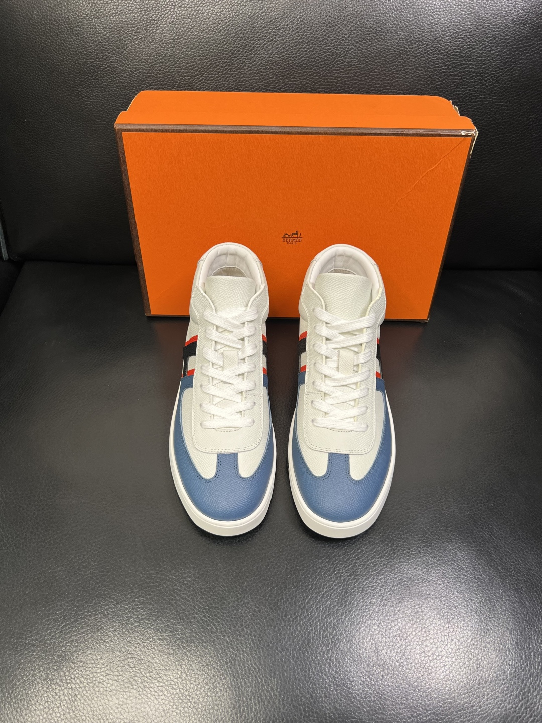 Hermes 高品质 顶级代购 爱马仕 专柜同步发售原厂配置，意大利进口原版牛皮面料，高品质拼接工艺，全