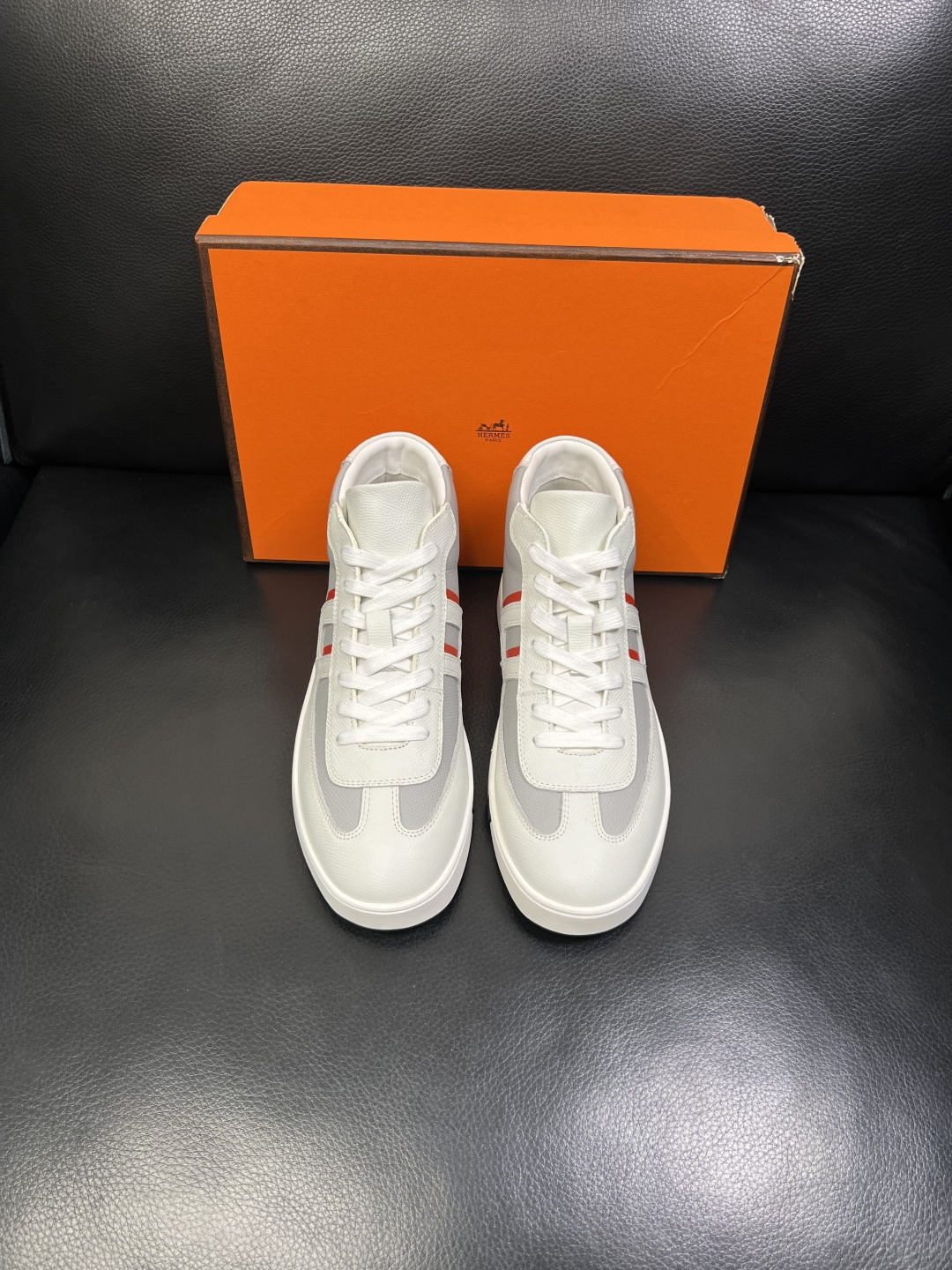 Hermes 高品质 顶级代购 爱马仕 专柜同步发售原厂配置，意大利进口原版牛皮面料，高品质拼接工艺，全