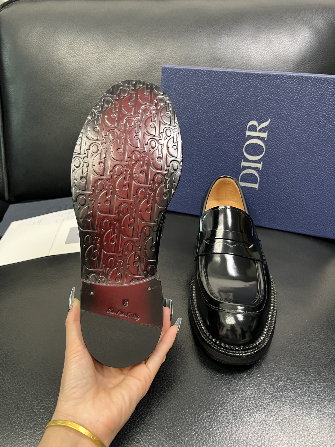 Dior 顶级代购 迪奥 皮鞋专柜同步原厂配置，意大利进口牛皮，全进口水染牛皮里垫，鞋底：原厂特供原版底