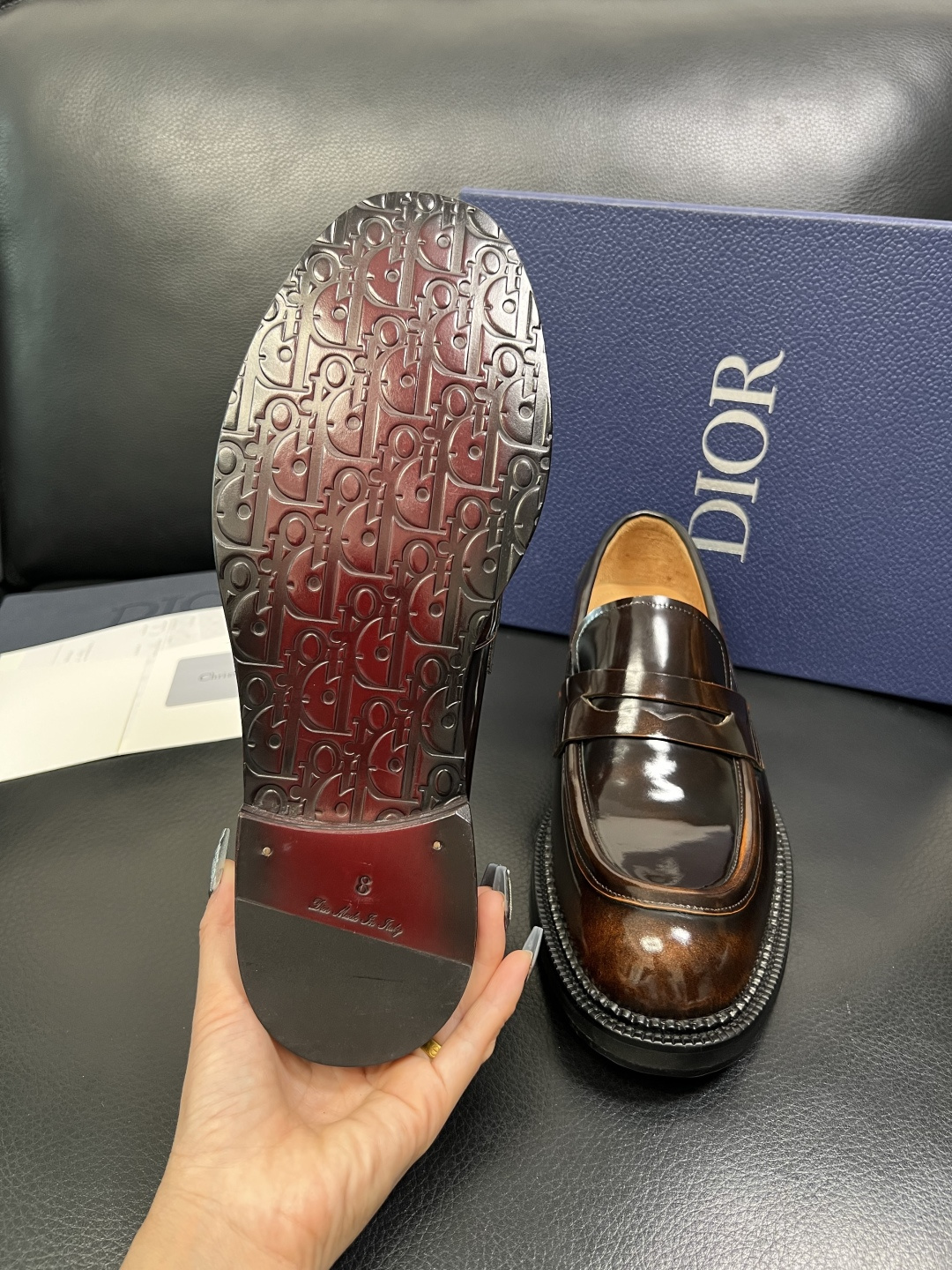Dior 顶级代购 迪奥 皮鞋专柜同步原厂配置，意大利进口牛皮，全进口水染牛皮里垫，鞋底：原厂特供原版底