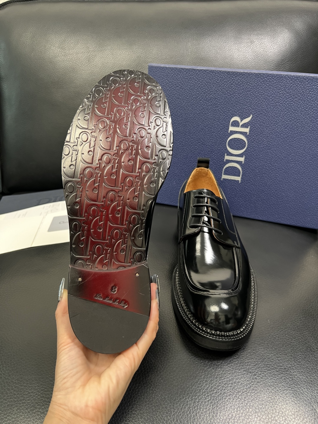 Dior 顶级代购 迪奥 皮鞋专柜同步原厂配置，意大利进口牛皮，全进口水染牛皮里垫，鞋底：原厂特供原版底