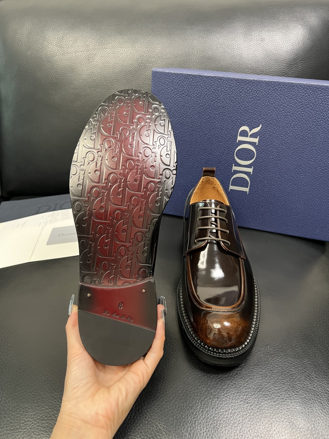 Dior 顶级代购 迪奥 皮鞋专柜同步原厂配置，意大利进口牛皮，全进口水染牛皮里垫，鞋底：原厂特供原版底