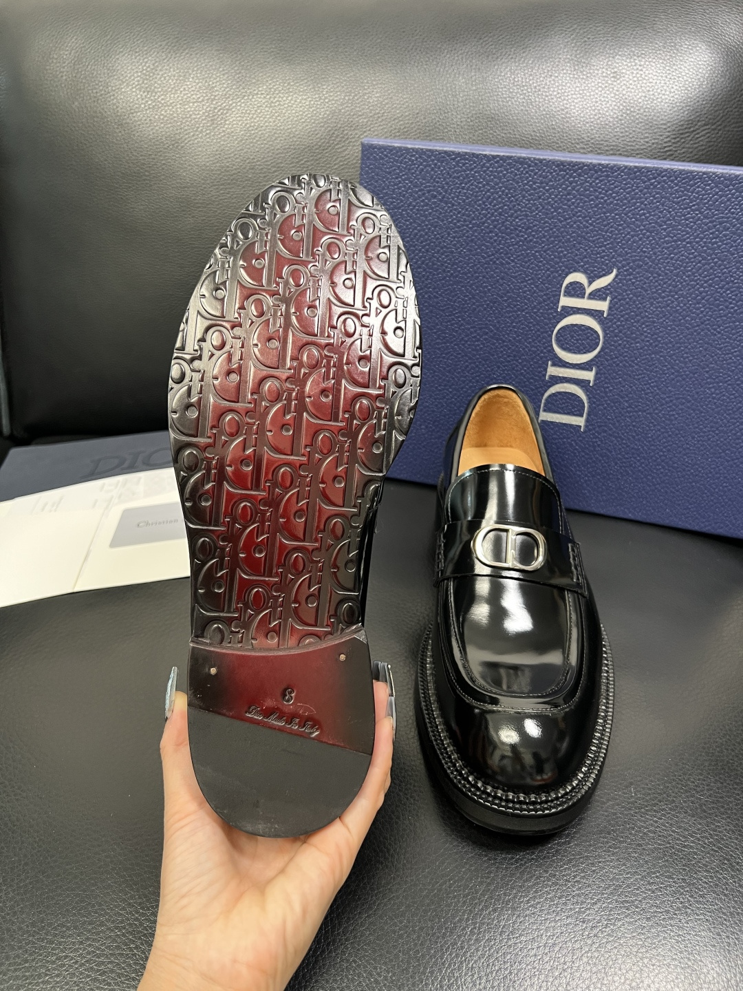 Dior 顶级代购 迪奥 皮鞋专柜同步原厂配置，意大利进口牛皮，全进口水染牛皮里垫，鞋底：原厂特供原版底