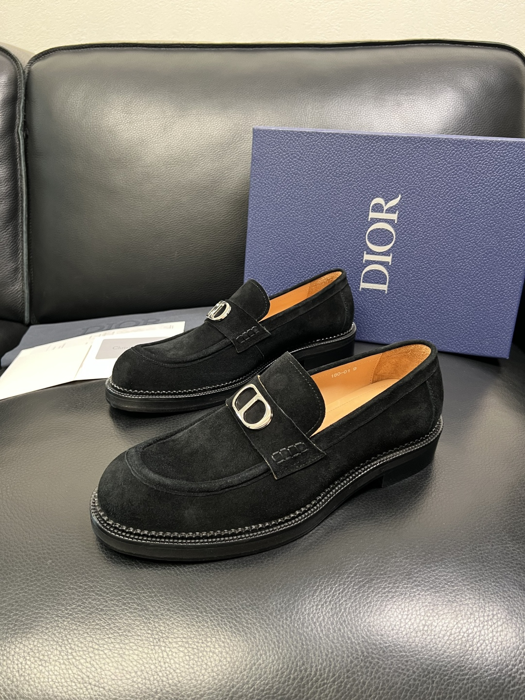 Dior 顶级代购 迪奥 皮鞋专柜同步原厂配置，意大利进口牛皮，全进口水染牛皮里垫，鞋底：原厂特供原版底
