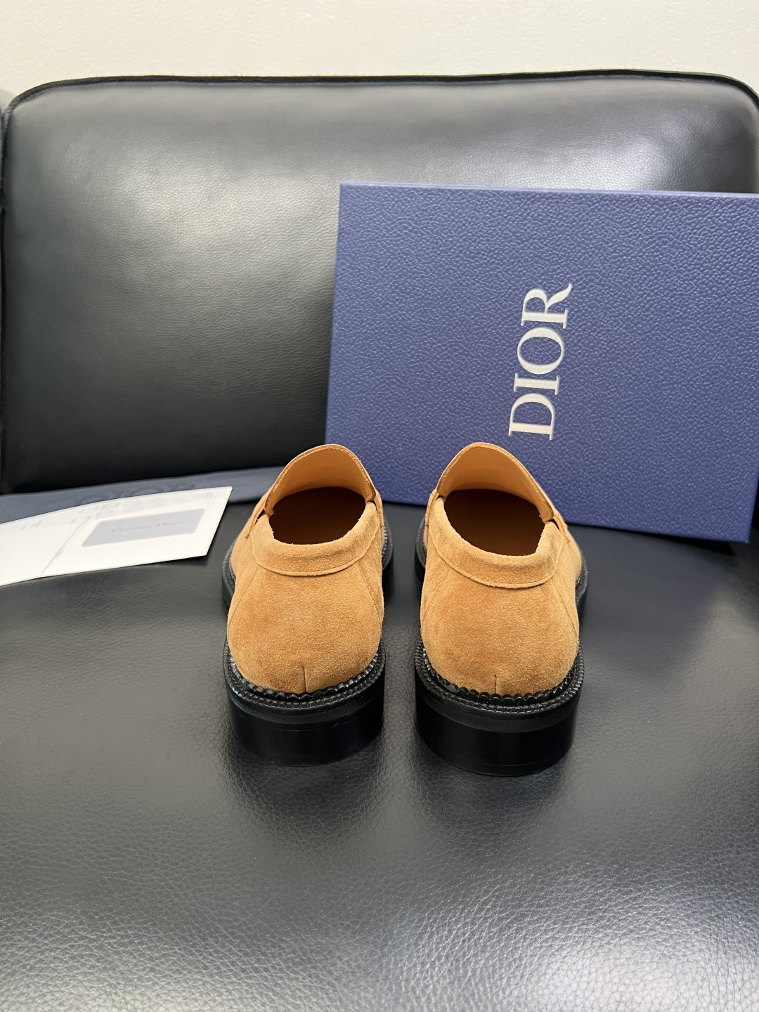Dior 顶级代购 迪奥 皮鞋专柜同步原厂配置，意大利进口牛皮，全进口水染牛皮里垫，鞋底：原厂特供原版底