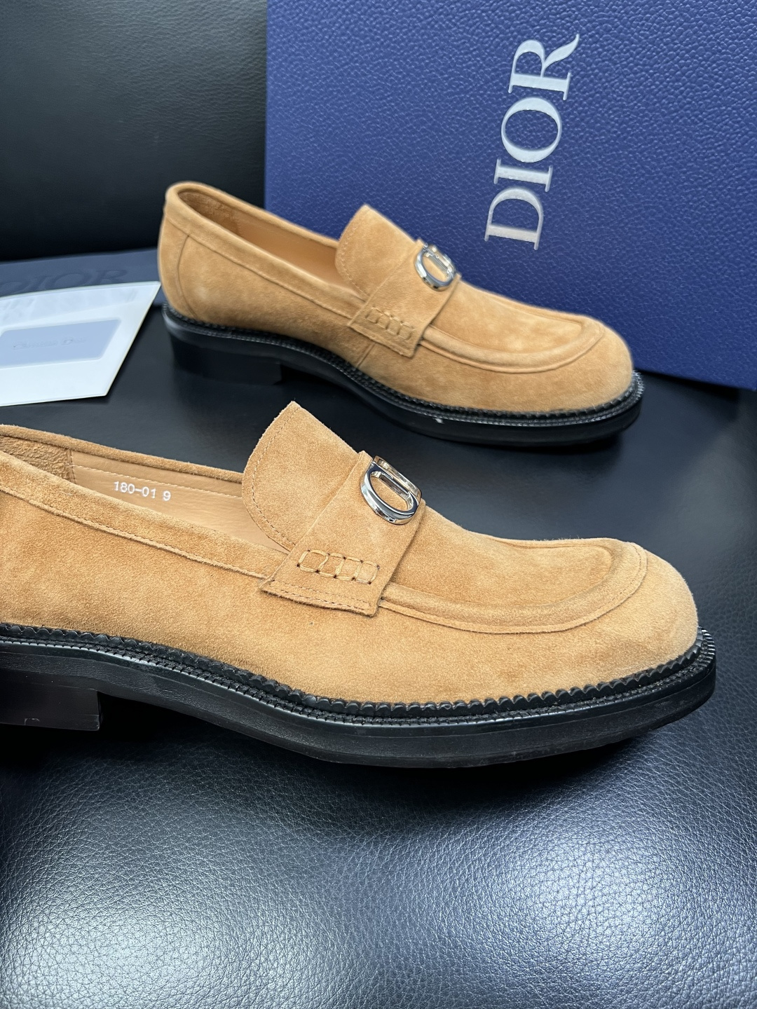 Dior 顶级代购 迪奥 皮鞋专柜同步原厂配置，意大利进口牛皮，全进口水染牛皮里垫，鞋底：原厂特供原版底