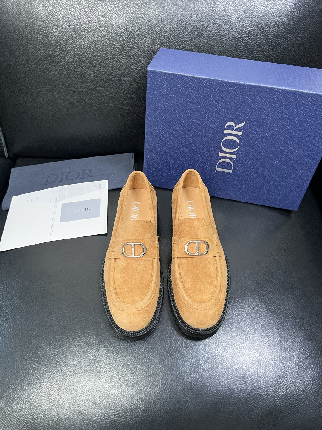 Dior 顶级代购 迪奥 皮鞋专柜同步原厂配置，意大利进口牛皮，全进口水染牛皮里垫，鞋底：原厂特供原版底