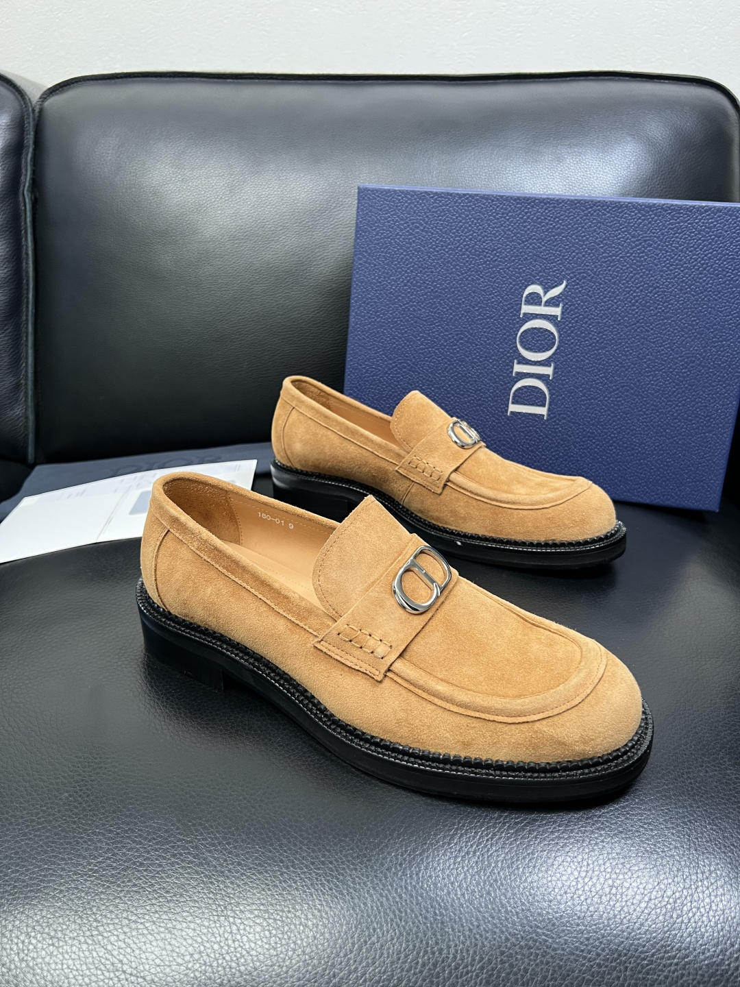 Dior 顶级代购 迪奥 皮鞋专柜同步原厂配置，意大利进口牛皮，全进口水染牛皮里垫，鞋底：原厂特供原版底