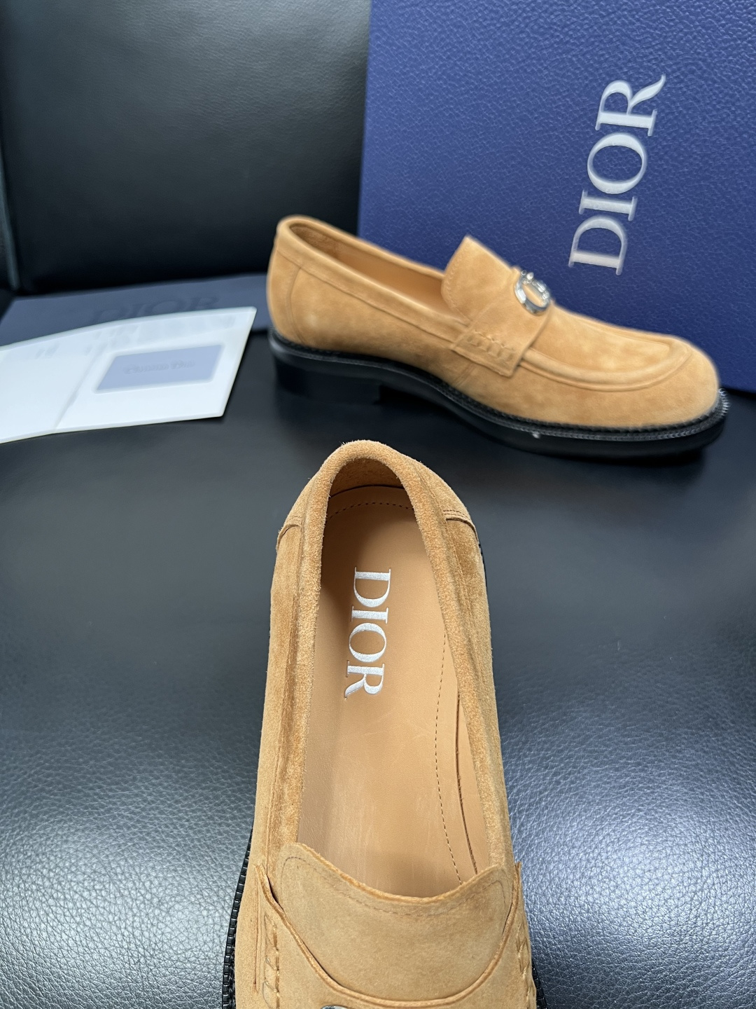 Dior 顶级代购 迪奥 皮鞋专柜同步原厂配置，意大利进口牛皮，全进口水染牛皮里垫，鞋底：原厂特供原版底