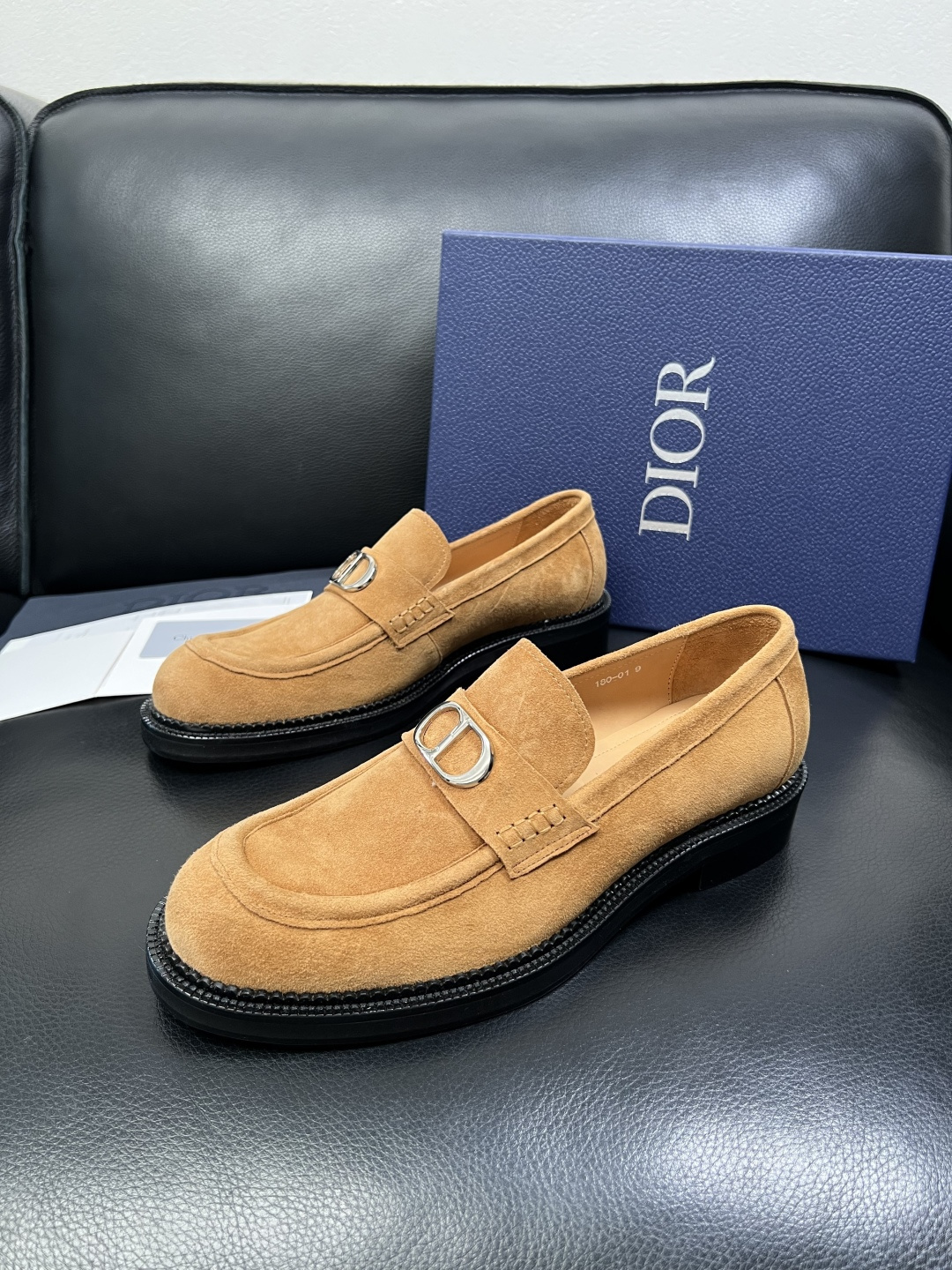 Dior 顶级代购 迪奥 皮鞋专柜同步原厂配置，意大利进口牛皮，全进口水染牛皮里垫，鞋底：原厂特供原版底