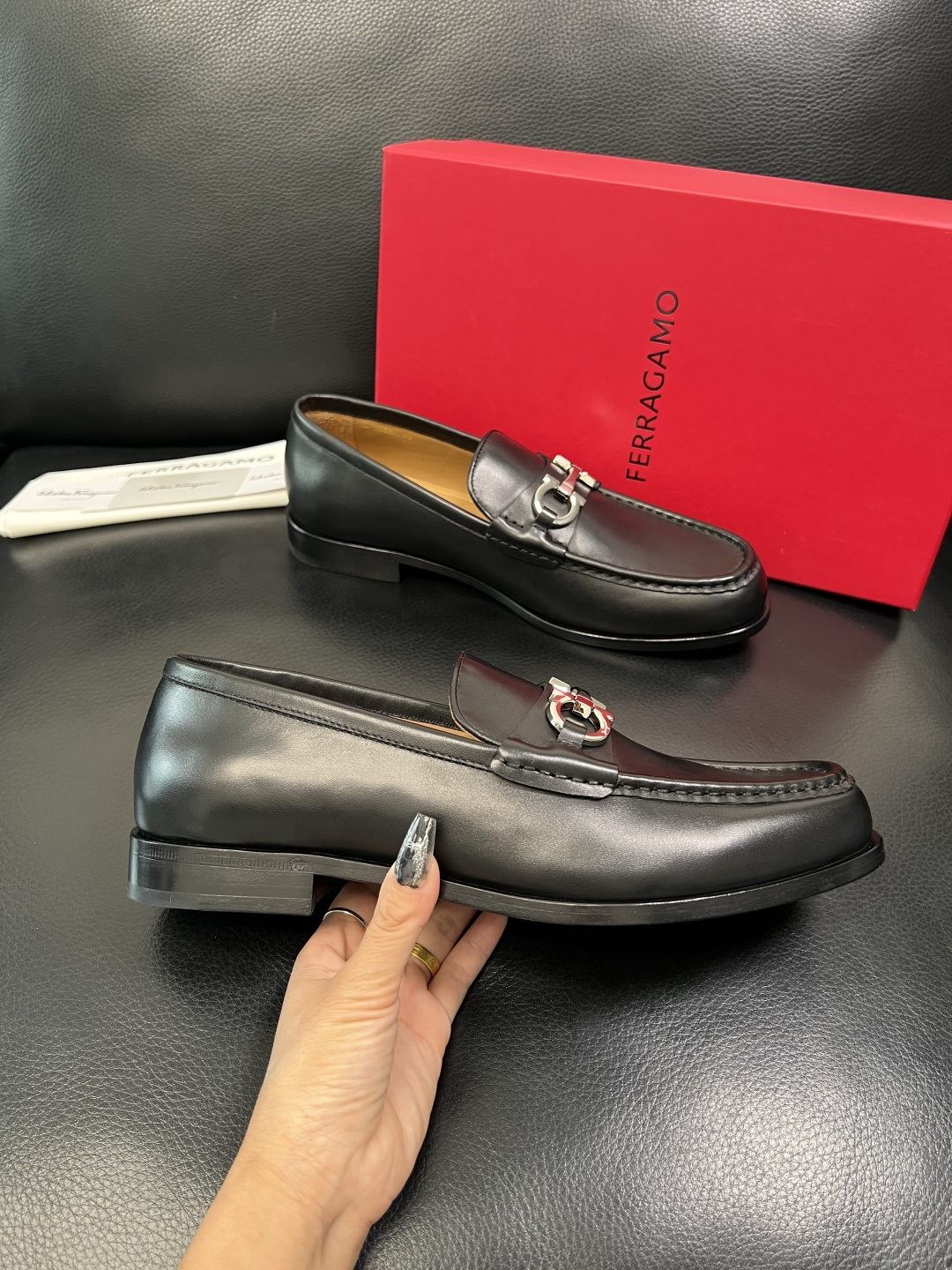 Ferragamo 高品质 顶级工艺品 菲拉格慕 皮鞋 专柜同步发售原厂配置，意大利进口原版牛皮，进口水