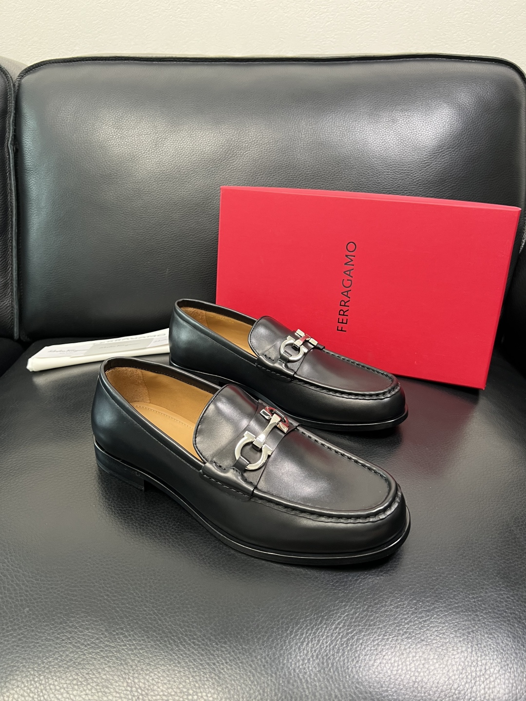 Ferragamo 高品质 顶级工艺品 菲拉格慕 皮鞋 专柜同步发售原厂配置，意大利进口原版牛皮，进口水