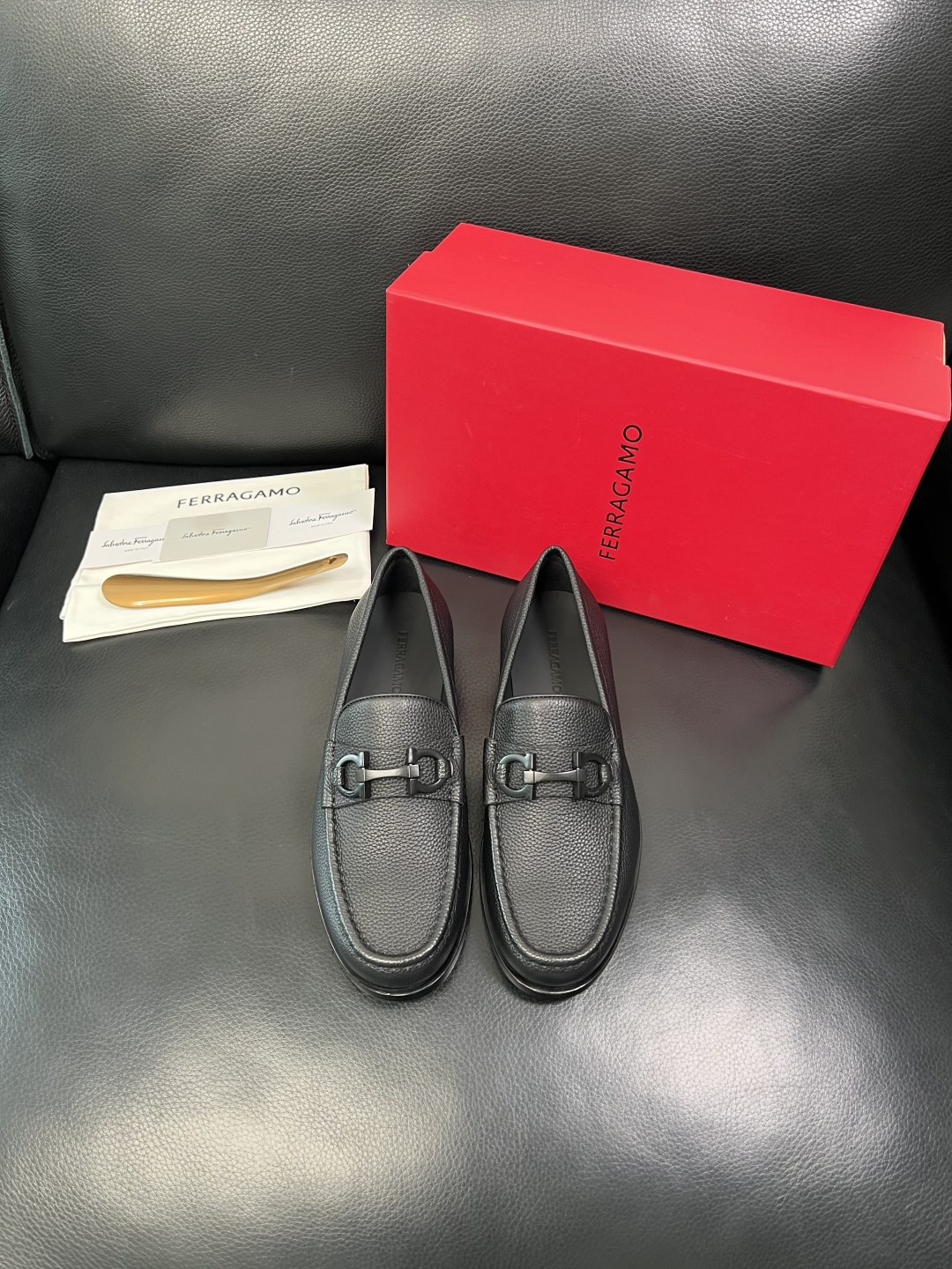 Ferragamo 高品质 顶级工艺品 菲拉格慕 皮鞋 专柜同步发售原厂配置，意大利进口原版牛皮，进口水