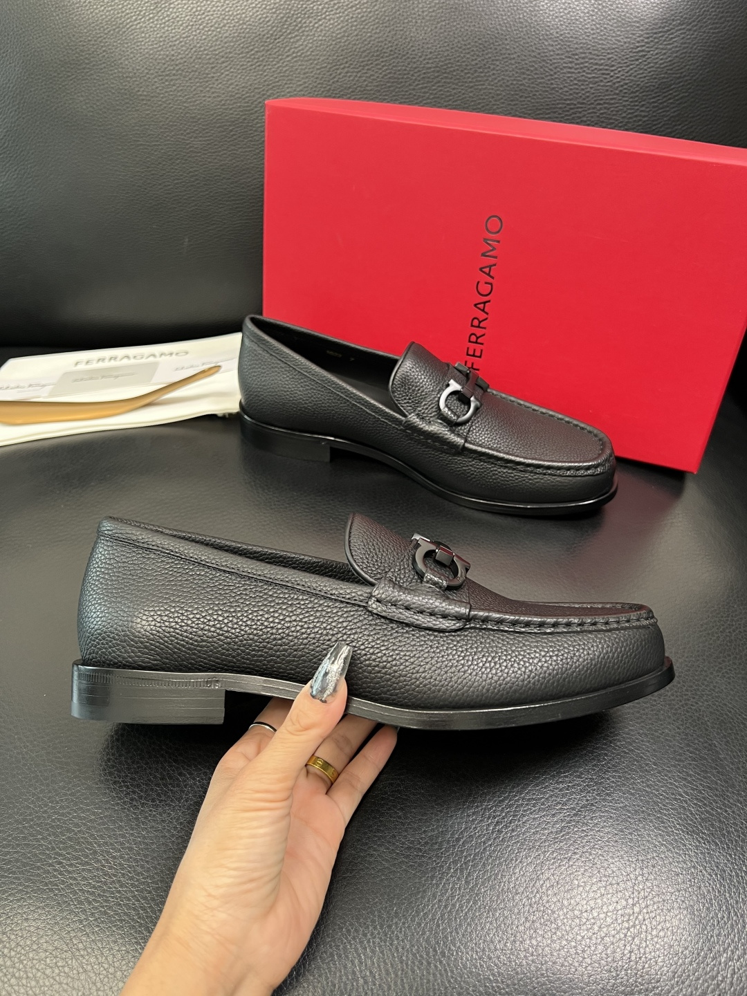 Ferragamo 高品质 顶级工艺品 菲拉格慕 皮鞋 专柜同步发售原厂配置，意大利进口原版牛皮，进口水