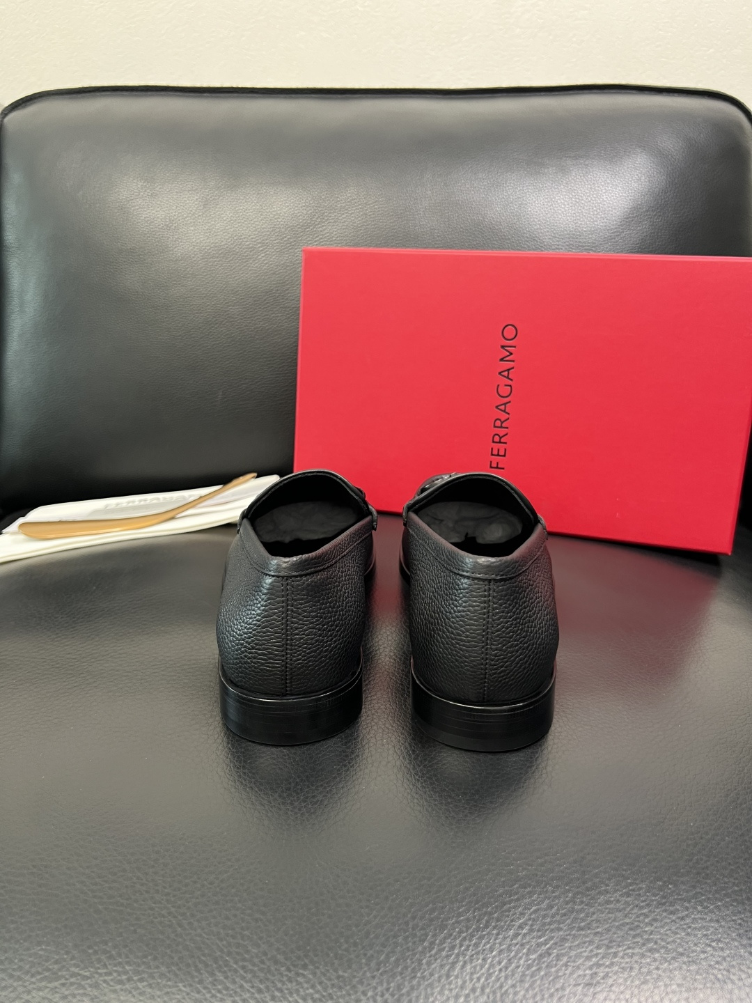 Ferragamo 高品质 顶级工艺品 菲拉格慕 皮鞋 专柜同步发售原厂配置，意大利进口原版牛皮，进口水