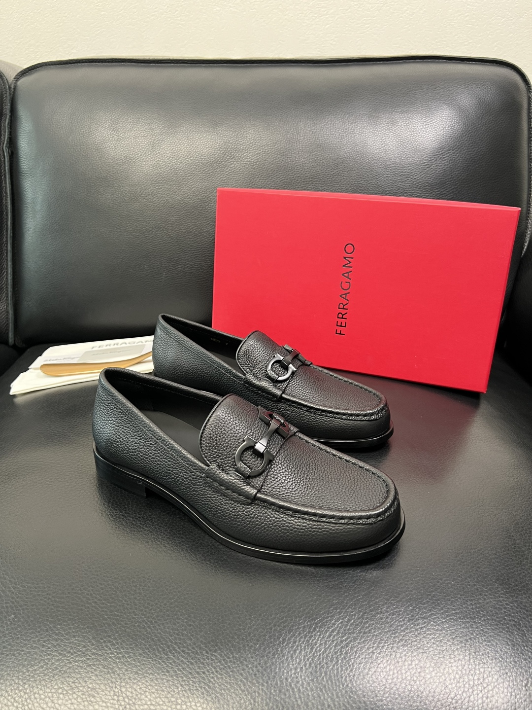 Ferragamo 高品质 顶级工艺品 菲拉格慕 皮鞋 专柜同步发售原厂配置，意大利进口原版牛皮，进口水