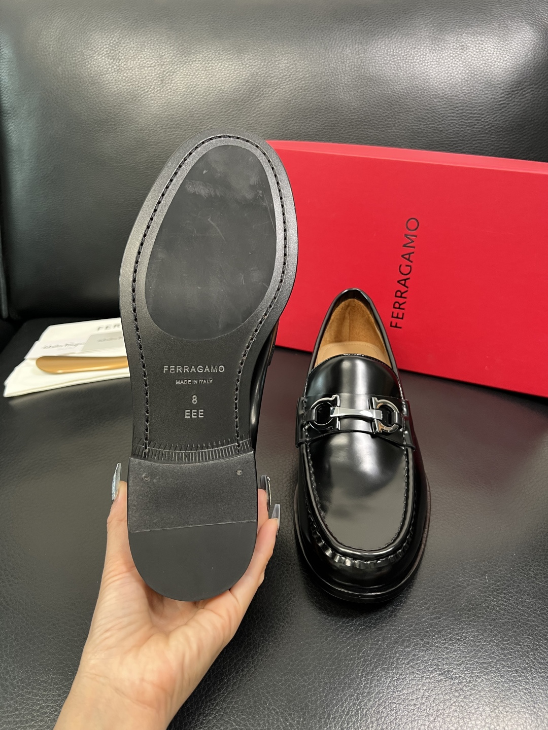 Ferragamo 高品质 顶级工艺品 菲拉格慕 皮鞋 专柜同步发售原厂配置，意大利进口原版牛皮，进口水