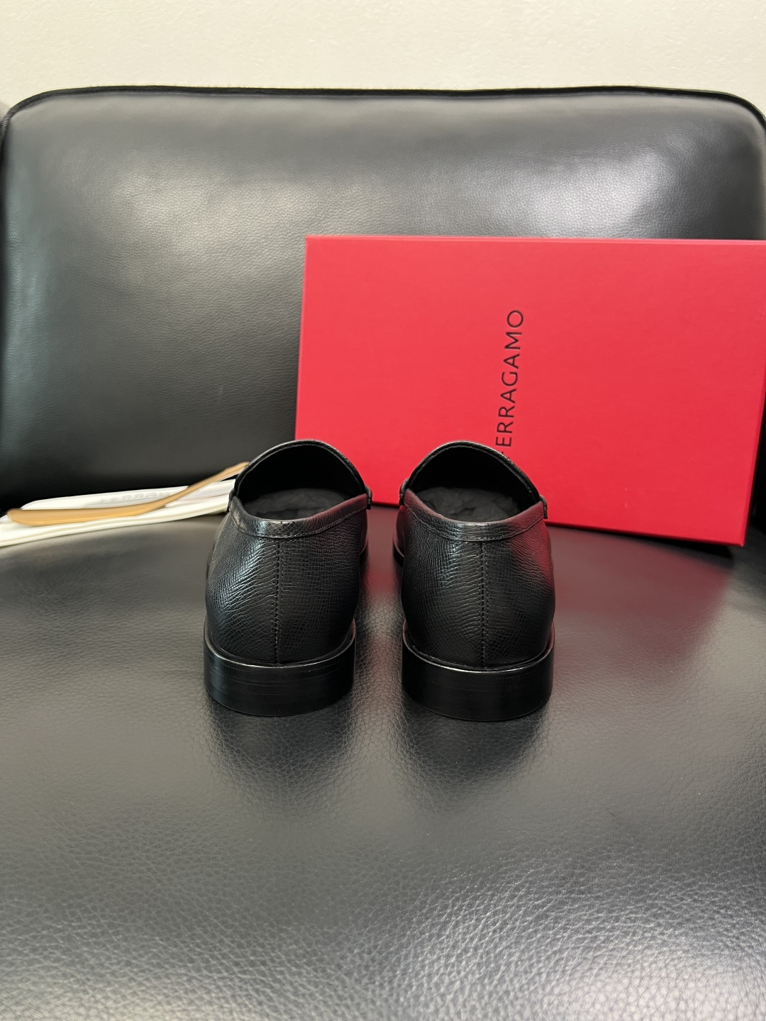 Ferragamo 高品质 顶级工艺品 菲拉格慕 皮鞋 专柜同步发售原厂配置，意大利进口原版牛皮，进口水