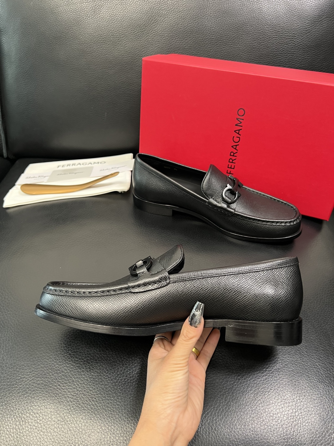 Ferragamo 高品质 顶级工艺品 菲拉格慕 皮鞋 专柜同步发售原厂配置，意大利进口原版牛皮，进口水