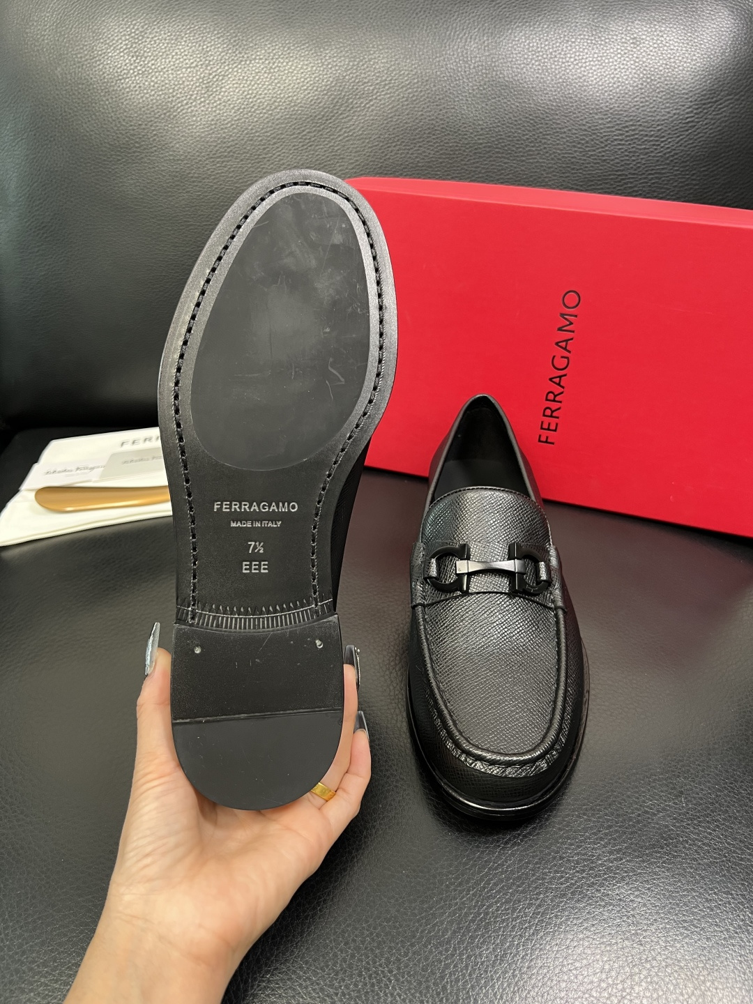 Ferragamo 高品质 顶级工艺品 菲拉格慕 皮鞋 专柜同步发售原厂配置，意大利进口原版牛皮，进口水