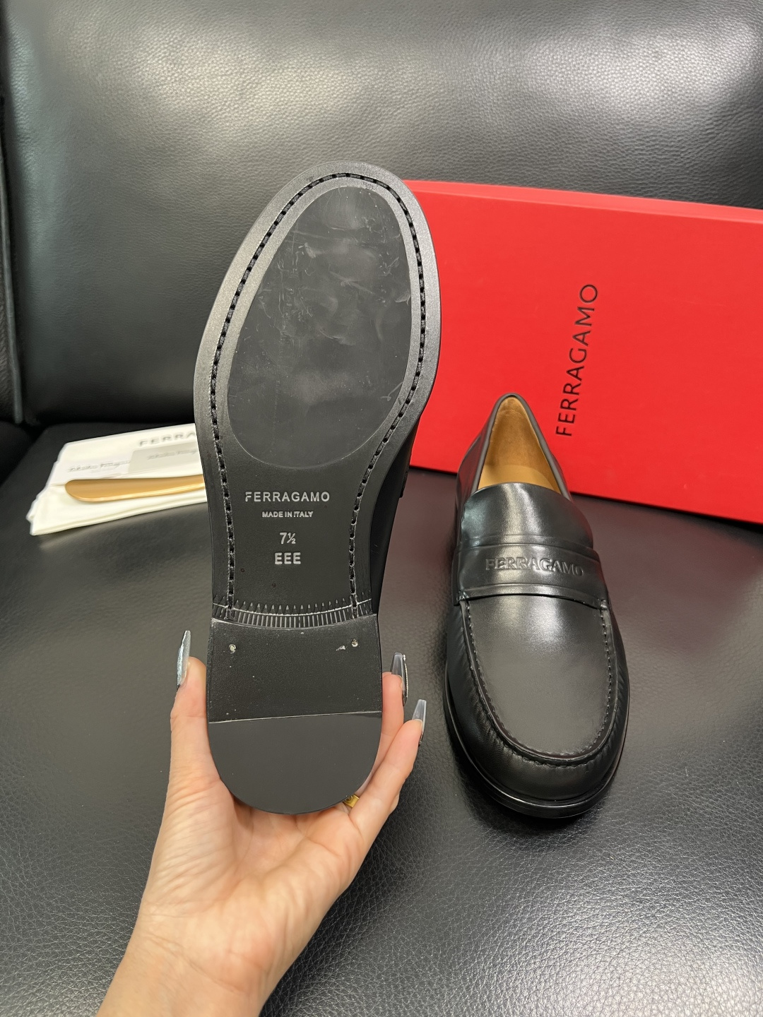 Ferragamo 高品质 顶级工艺品 菲拉格慕 皮鞋 专柜同步发售原厂配置，意大利进口原版牛皮，进口水