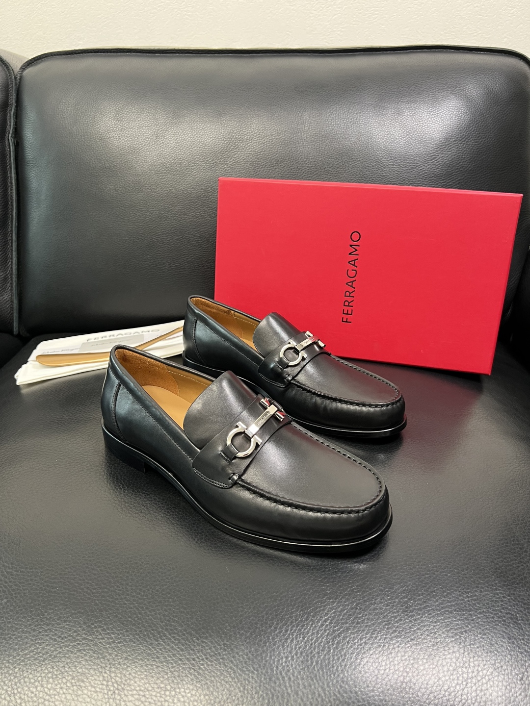 Ferragamo 高品质 顶级工艺品 菲拉格慕 皮鞋 专柜同步发售原厂配置，意大利进口原版牛皮，进口水