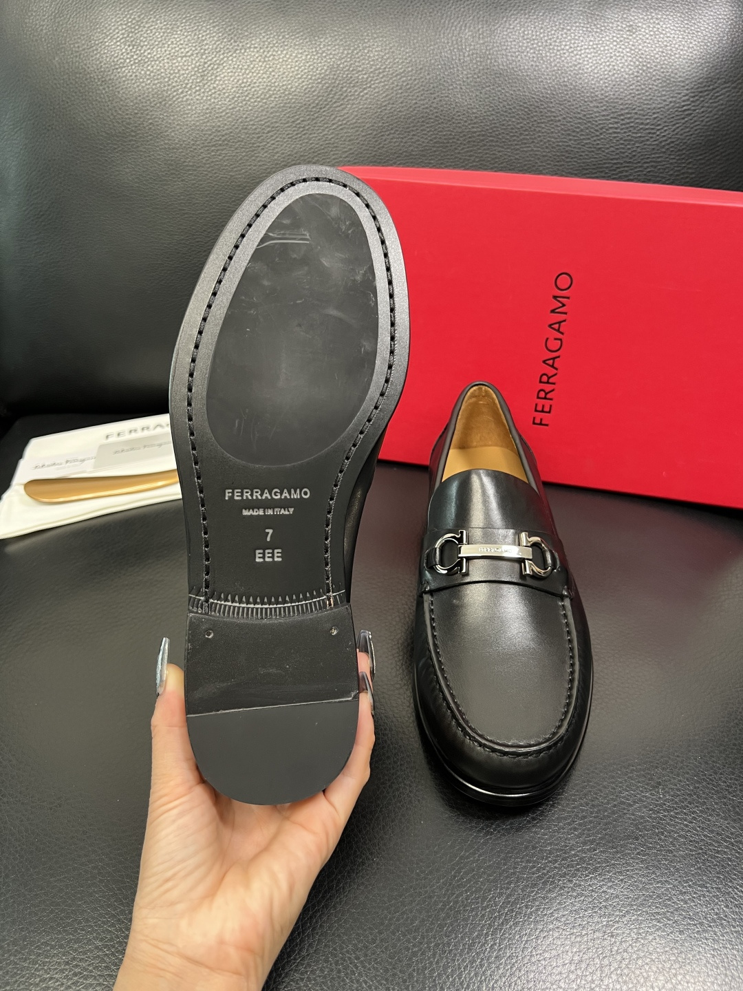 Ferragamo 高品质 顶级工艺品 菲拉格慕 皮鞋 专柜同步发售原厂配置，意大利进口原版牛皮，进口水