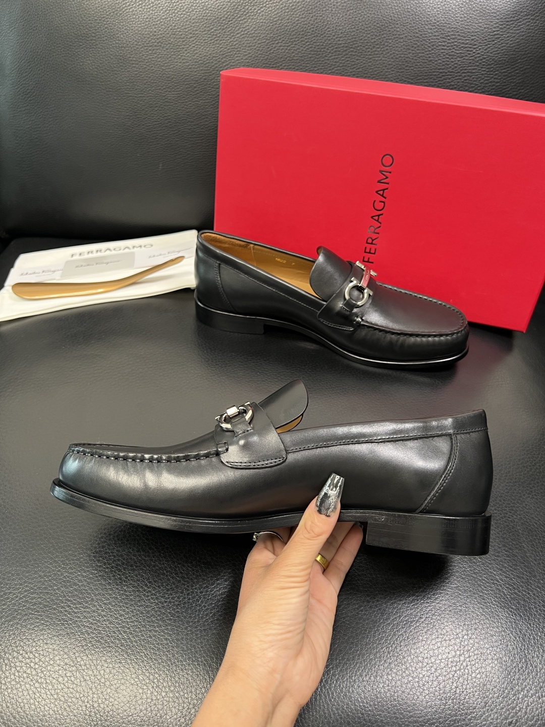 Ferragamo 高品质 顶级工艺品 菲拉格慕 皮鞋 专柜同步发售原厂配置，意大利进口原版牛皮，进口水