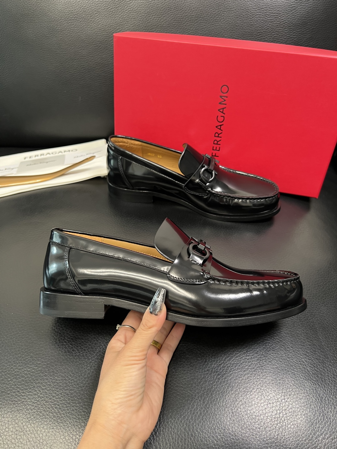 Ferragamo 高品质 顶级工艺品 菲拉格慕 皮鞋 专柜同步发售原厂配置，意大利进口原版牛皮，进口水