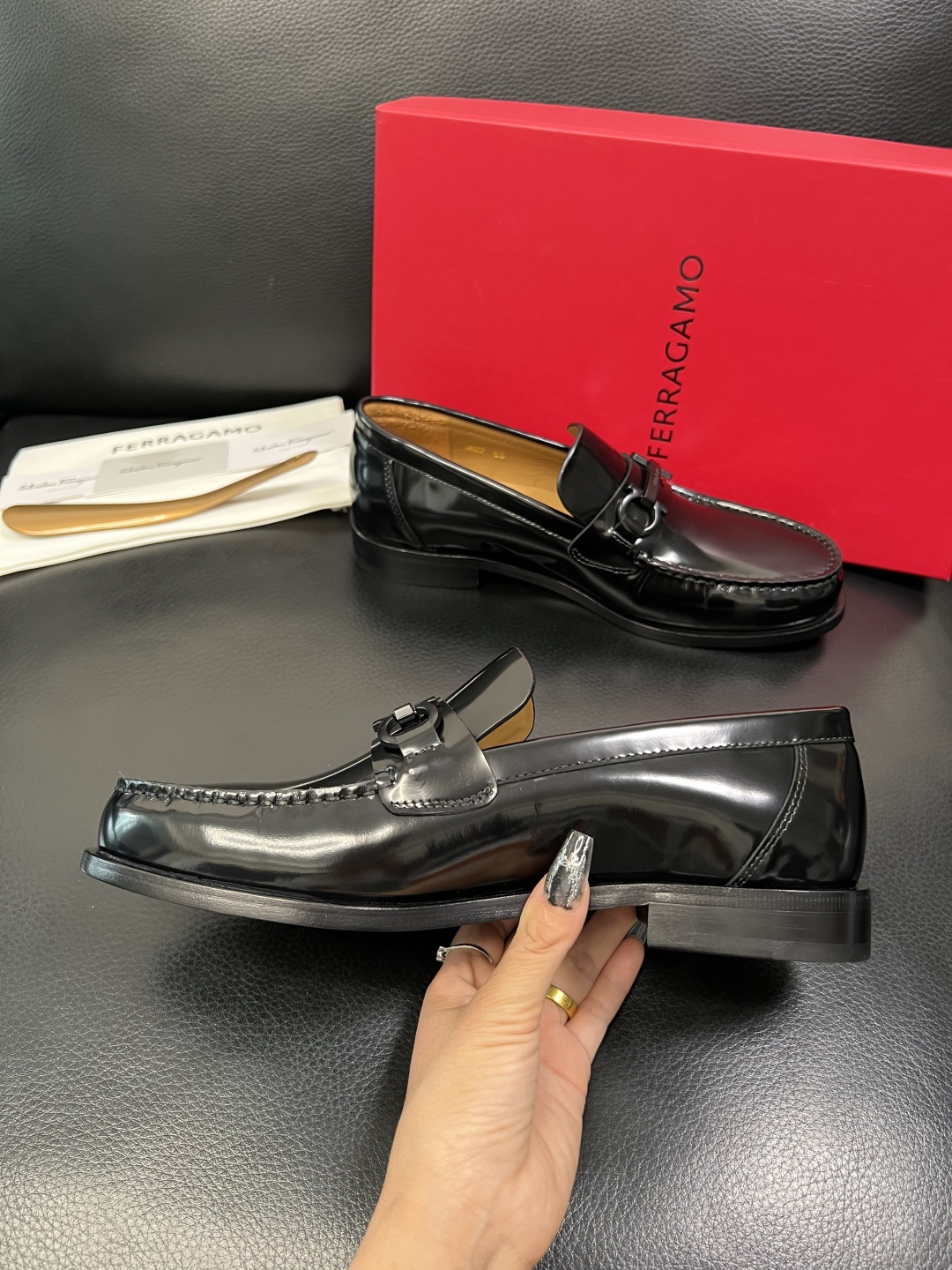 Ferragamo 高品质 顶级工艺品 菲拉格慕 皮鞋 专柜同步发售原厂配置，意大利进口原版牛皮，进口水