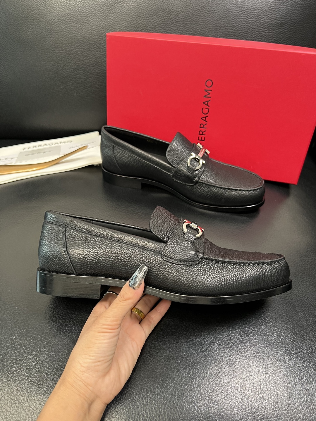Ferragamo 高品质 顶级工艺品 菲拉格慕 皮鞋 专柜同步发售原厂配置，意大利进口原版牛皮，进口水