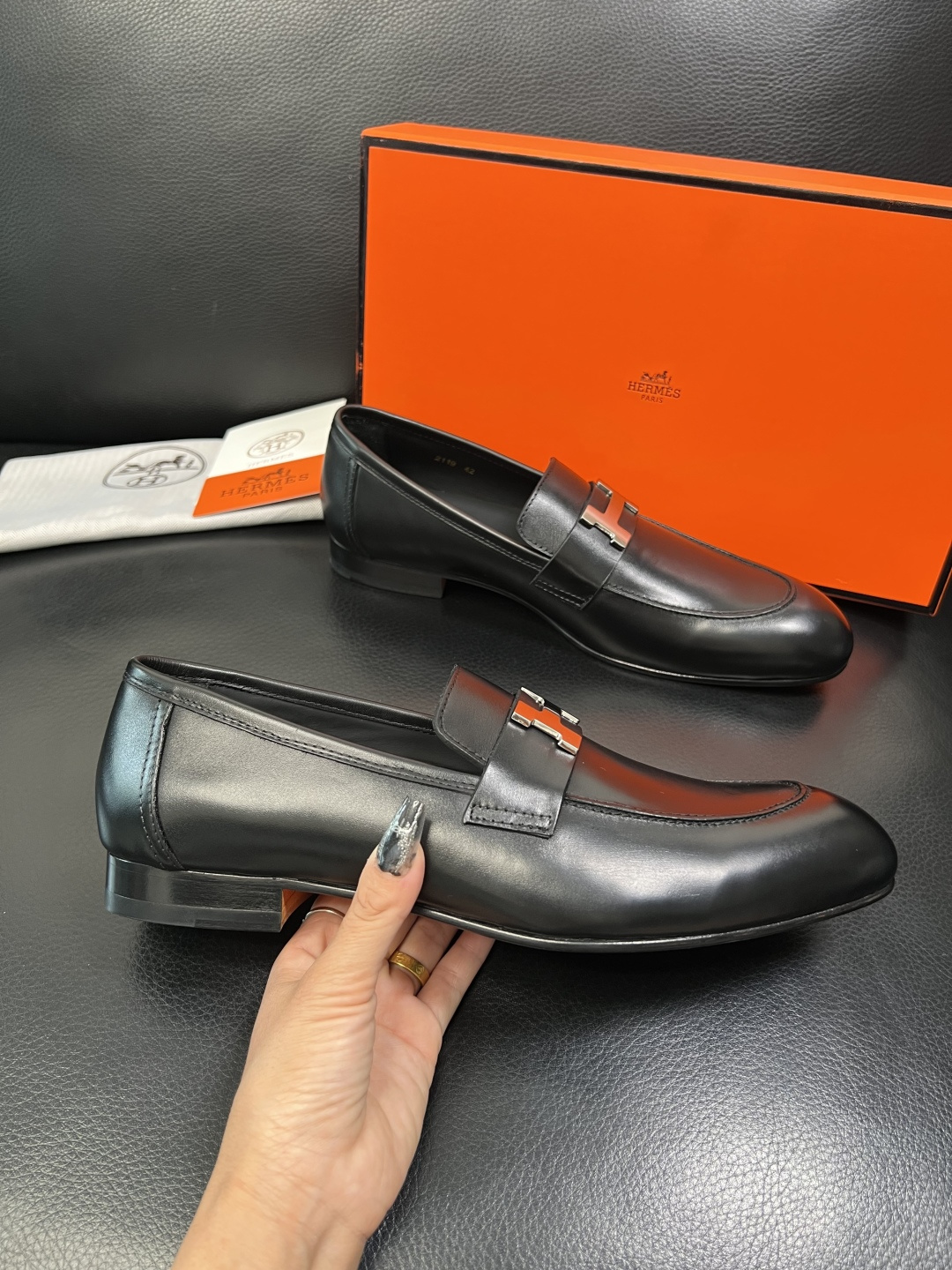 Hermes 高品质 顶级工艺品 爱马仕 皮鞋专柜同步 原厂配置，意大利进口原版牛皮面料，透气舒适进口水